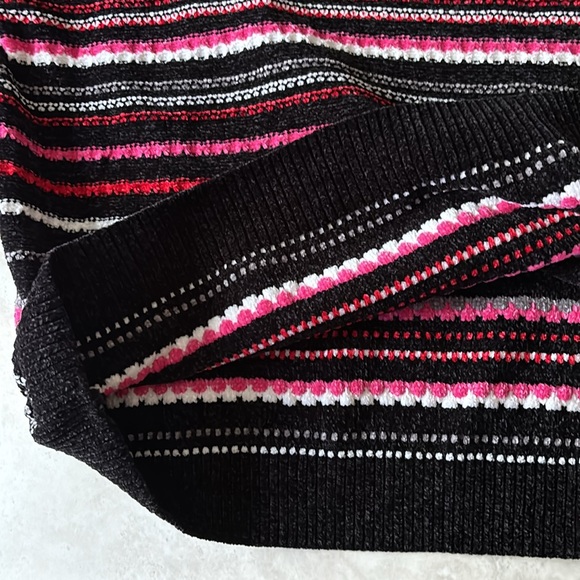 Ruby Rd. Woman’s Sweater - Picture 8 of 11